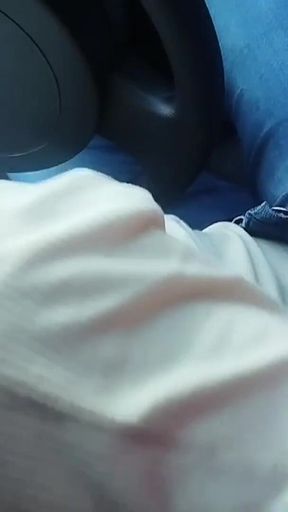 Security Guard Orders Uber and Pays with Blowjob Video 1