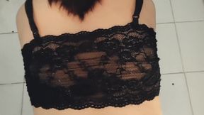 یک لیتر شاشیدم روش اونم آب کیرشو ریخت رو ممه هام و ماساژ داد