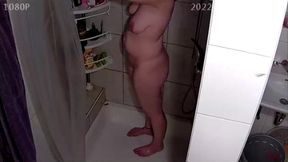 Cam Catches MILF in the Shower