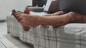 trabalhando com pés sujo