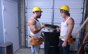 Workers take their break and fuck like never before
