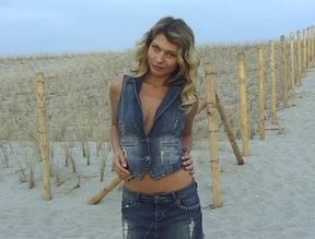 Outdoors sensual scene from hot blonde chick
