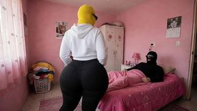 Petite Big Ass StepAunt Twerking in the Bedroom