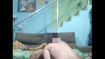 Sendo mamando, mamando e dando gostoso para o molhadinho gostoso .