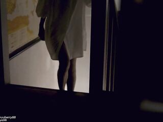 Midnight seamstress [H23]
