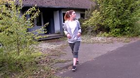 Sexy big ass brunette enjoying in hard outdoor fuck in her wide pussy