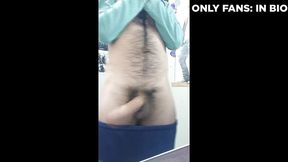 masturbando mi gordo, peludo y largo pene en mi habitacion