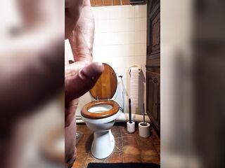 Who can I tempt with a hard weenie? Marres will film.