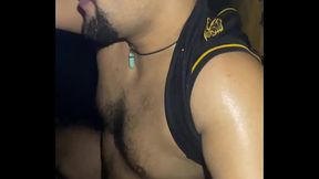 Sexo amador no Glory Hole, mach&atilde_o me diz que &eacute_ hetero, eu n&atilde_o acredito nele.