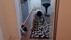 servo sexual servindo sua trans dotada e gozando sentindo a pika dela