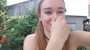 Girl Peeing Twice for Free