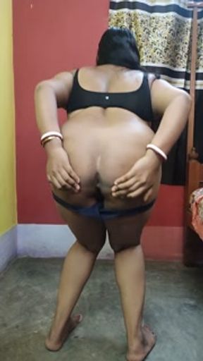 Bengali housewife fingering her pussy to helping you to cum