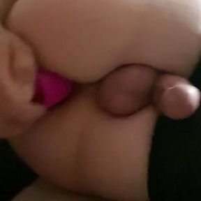 Femboy pops his prostate