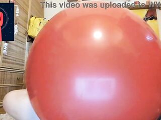HUGE RED BALLOON: Nicoletta & The Temptation of the Biggest Balloon