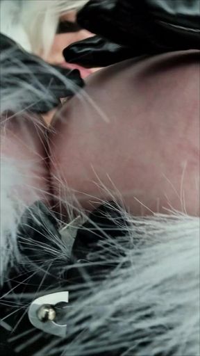 Giantess Julie Bliss - Black Cat Catches Spiderman