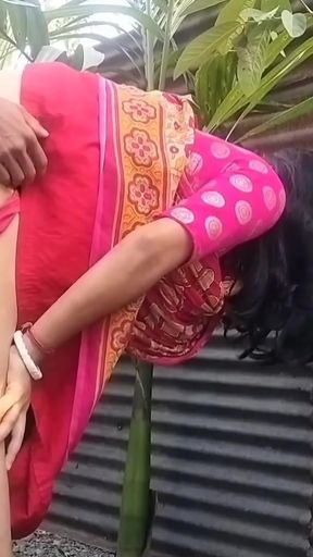 Must-share moment from &quot;Bengali Desi Bhabhi Outdoor Chudai Devar Ke Saath red Saree main (Official Video By Villagesex91 )&quot;