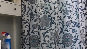 ”Heavy amateur guy blows bushy meat & receives a big load”