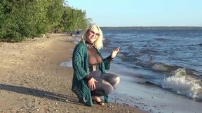 Big Jeans Butts-big Nylon Boobs
