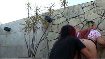 sexo rapidito en la terraza de mi vecina, casi nos atrapan!