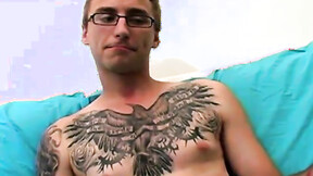”Amateur ass buddy plays around with his heavy cock solo”