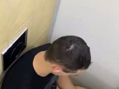 Spy for 3 Str8 guy jerking in public toilet