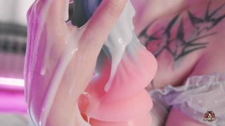 I play with cum sucking big alien dildo - Akaneiro