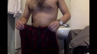 Dude in Wet Clothes Caught Jerking Off at Work