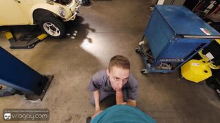 VRB Queer: Lad Mechanic Gives Sizzling Blow-job and Smashes Buttfuck Before His Manager Coming