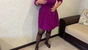 My stepmom'_s sexy friend is very hot