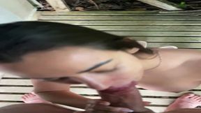 esposaheyya mamando uma piroca na varanda ! com gozada nos seios !