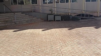 chamei a mina da biblioteca para ler livro em casa e comi a safada no pelo