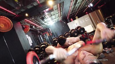 Gym Gag: Asian Bodybuilder Sucks Muscle-bound Partners Cum in Weight Room