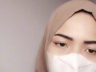 Pamer Body Sambil Telanjang Araa Jilbab