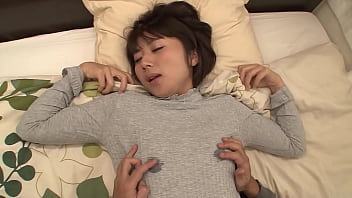 「ちっちゃくても好き&hellip_？」Aカップ寄りの貧乳に悩みノーブラで過ごす妹がお兄ちゃんの手を借りておっぱいを大きくしようと試みると&hellip_【パート1】