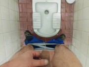 Pisciata al lavoro