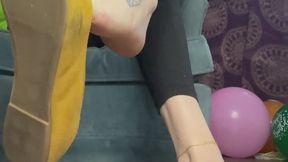 Dangle dangle my yellow flats