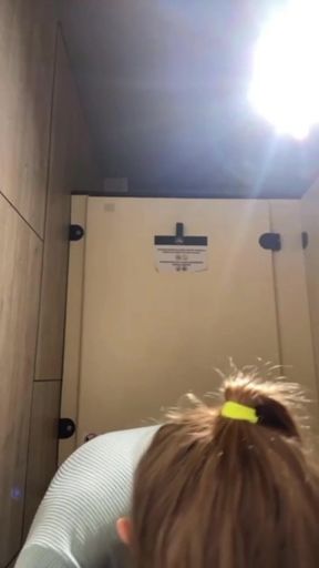 Extreme fucking anal in the gym with jucielussie   Clip 1