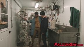 Skyy Knox dominates fit twink Maverick Sun in intense session