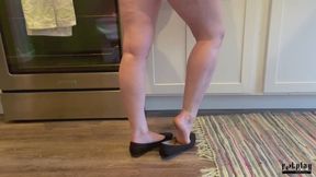 Lois's ASMR Dipping and Shoeplay in Flats Tease - mobile