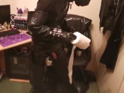 latex pig uses ass sweat as gasmask filters and edges to a ruined orgasm