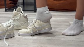 Nastya struggles to get her feet into her sneakers (custom video)