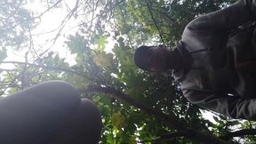 marquei com uns amigos de ir no bailao de favela e acabei liberando a bunda no mato pra geral comer