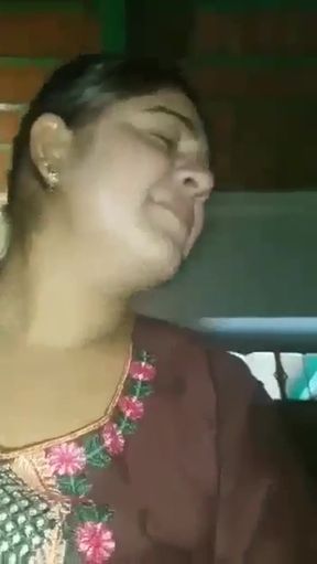 Chubby amateur girlfriend enjoys homemade missionary fun in public