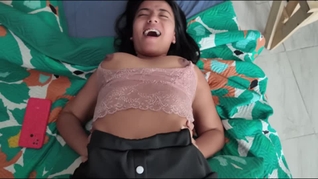 latina inexperta pruebra polla por primera vez