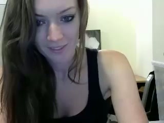 Private webcam show with a beautiful amateur chick stripping