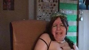 Nymeria Malfoy playing herself with golden snitch &mdash;  Slytherin cosplay