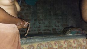 Bhabhi Ko Ghar Me Boor Chhoda Aur Dudh Dabaya