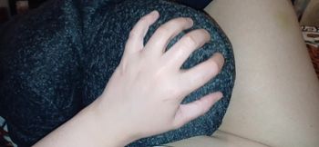 Quick Sex on the Bed of Two Girlfriends