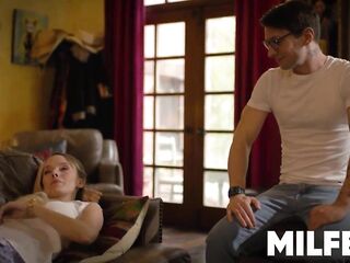 Stepmom Gets Lustful During the Massage – MILFED