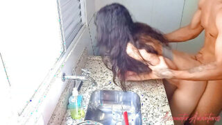 POV Brasileira gostosa recebe fundo no seu cu apertadinho